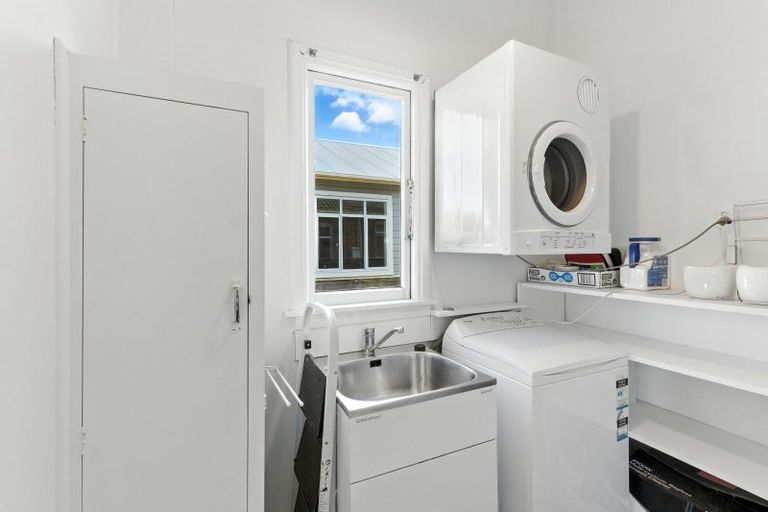 Photo of property in 253 Macandrew Road, Forbury, Dunedin, 9012