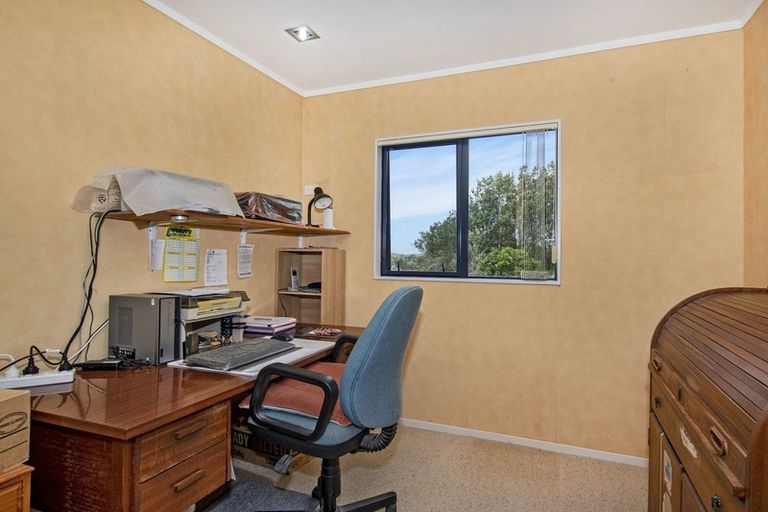 Photo of property in 235 Valley View Road, Otaika, Whangarei, 0170