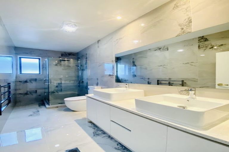 Photo of property in 14b Woven Place, Karaka, Papakura, 2113