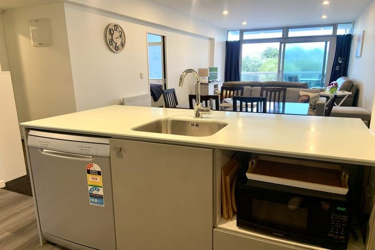 Photo of property in 2/272 Marine Parade, New Brighton, Christchurch, 8061