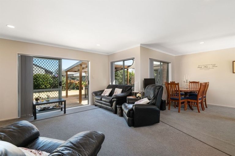 Photo of property in 12 Karia Grove, Papamoa Beach, Papamoa, 3118