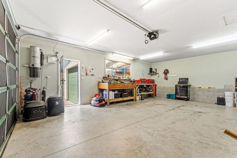 Photo of property in 12 Rishworth Avenue, Stanmore Bay, Whangaparaoa, 0932