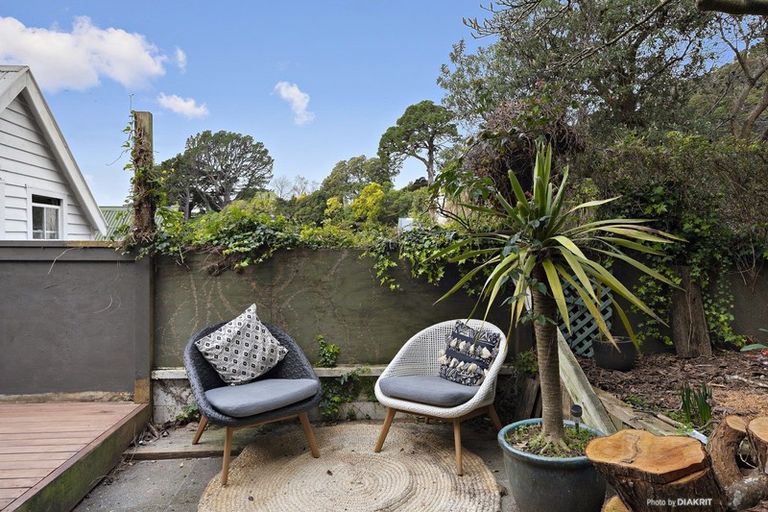 Photo of property in 23 Ascot Street, Thorndon, Wellington, 6011