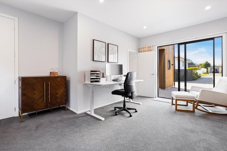 Photo of property in 3a Ward Crescent, Te Atatu Peninsula, Auckland, 0610