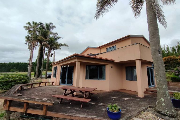 Photo of property in 6 Woodland Road, Johnsonville, Wellington, 6037