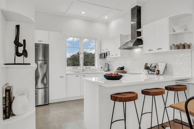 Photo of property in 67 Verran Road, Birkenhead, Auckland, 0626