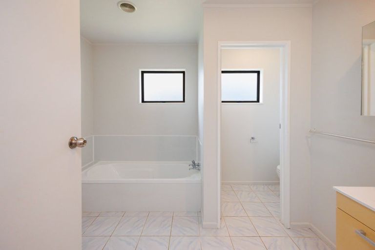 Photo of property in 65 Himatangi Street, Himatangi Beach, Foxton, 4891