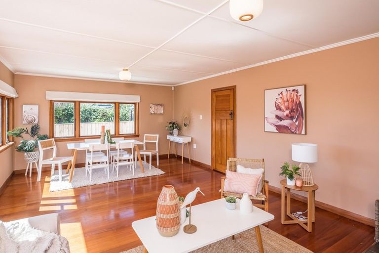 Photo of property in 23 Kaka Road, Raumati Beach, Paraparaumu, 5032