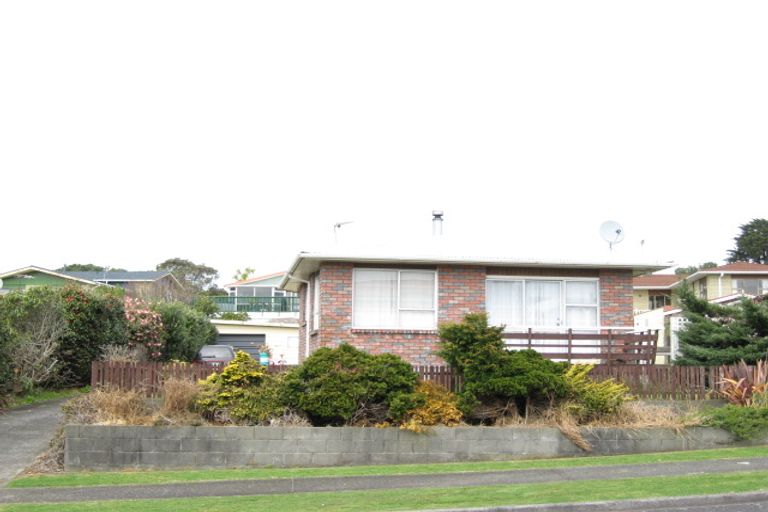 Photo of property in 11 Culzean Grove, Bell Block, New Plymouth, 4312