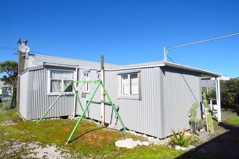 Photo of property in 11 Bright Street, Westport, 7825