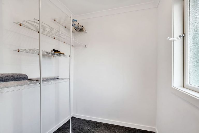 Photo of property in 10 Antrim Place, Hokowhitu, Palmerston North, 4410