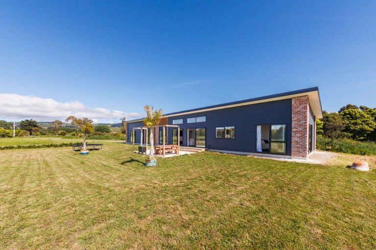 Photo of property in 41 Brinkburn Lane, Aokautere, Palmerston North, 4471