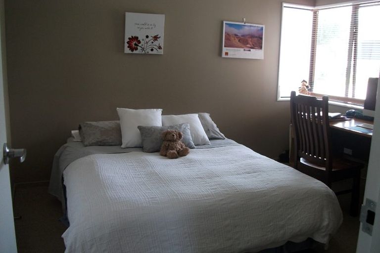 Photo of property in 68 Mary Huse Grove, Manor Park, Lower Hutt, 5019