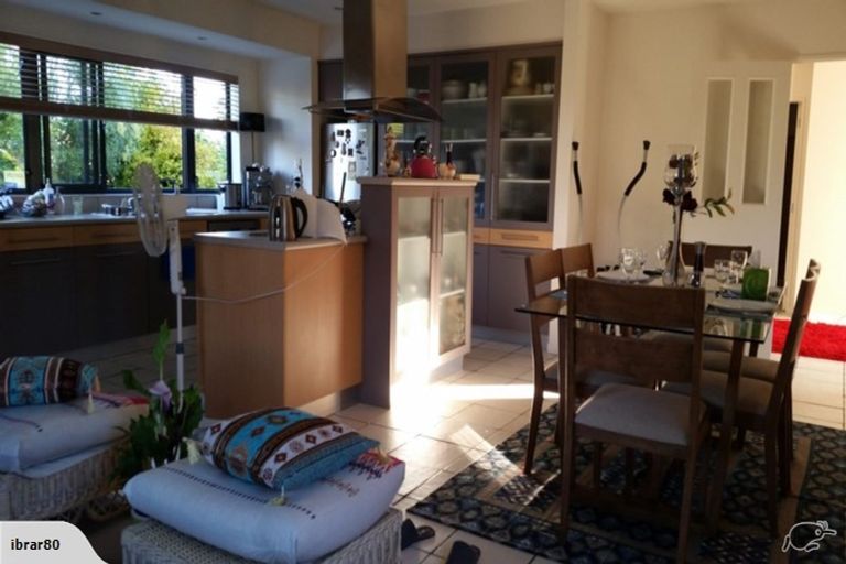 Photo of property in 1 Garrett Place, Riverstone Terraces, Upper Hutt, 5018