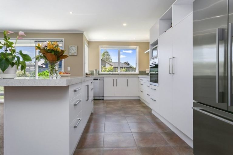 Photo of property in 10 Plescher Crescent, Leamington, Cambridge, 3432