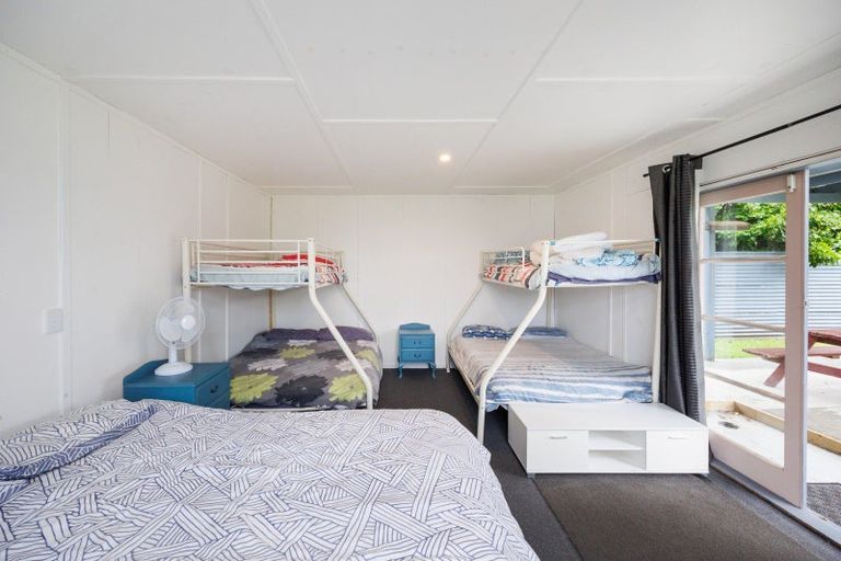 Photo of property in 62 Nash Parade, Foxton Beach, Foxton, 4815