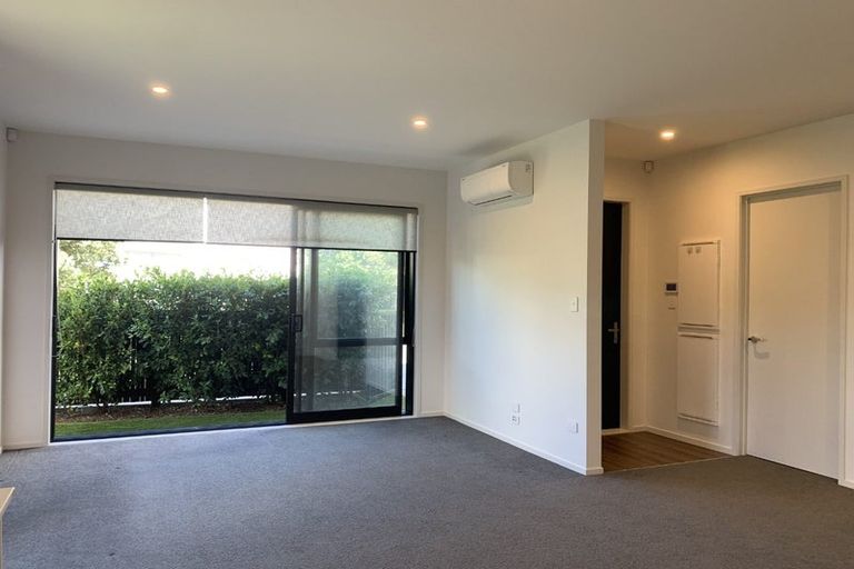 Photo of property in 70 Glidepath Road, Hobsonville, Auckland, 0616