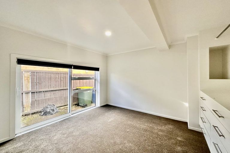 Photo of property in 2/49 Archers Road, Hillcrest, Auckland, 0629