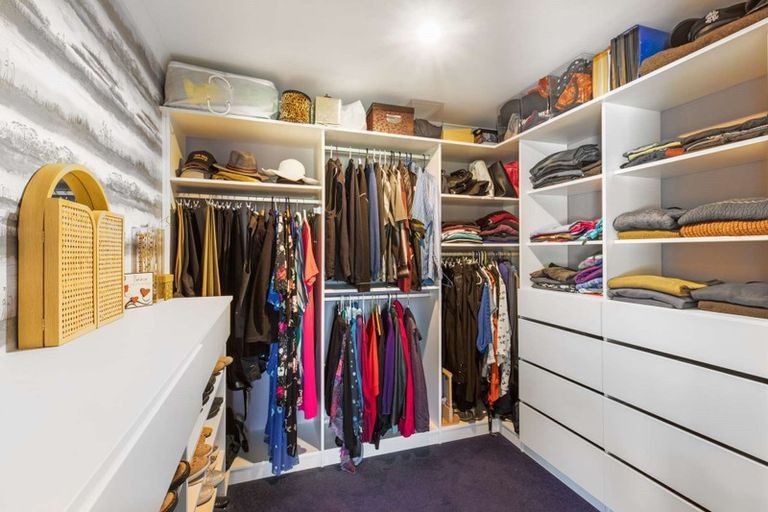 Photo of property in 12 Gleaming Place, Waiuku, 2123