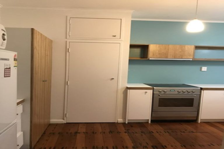 Photo of property in 1/332 Tinakori Road, Thorndon, Wellington, 6011