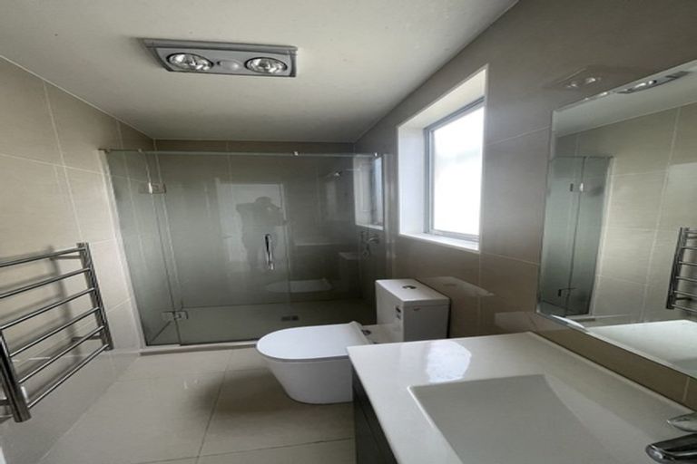 Photo of property in 105 Mahia Road, Wattle Downs, Auckland, 2103