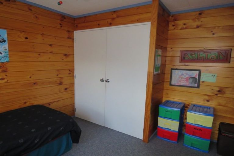 Photo of property in 23 Coates Street, Westport, 7825