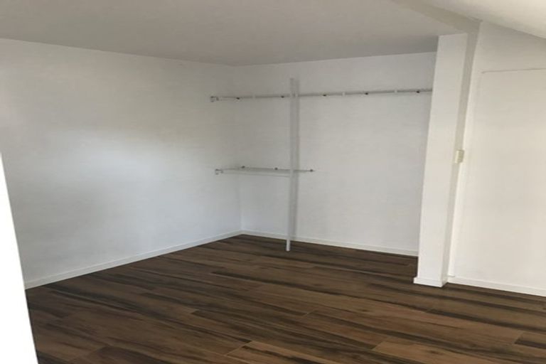 Photo of property in 1/22 Sandown Road, Rothesay Bay, Auckland, 0630