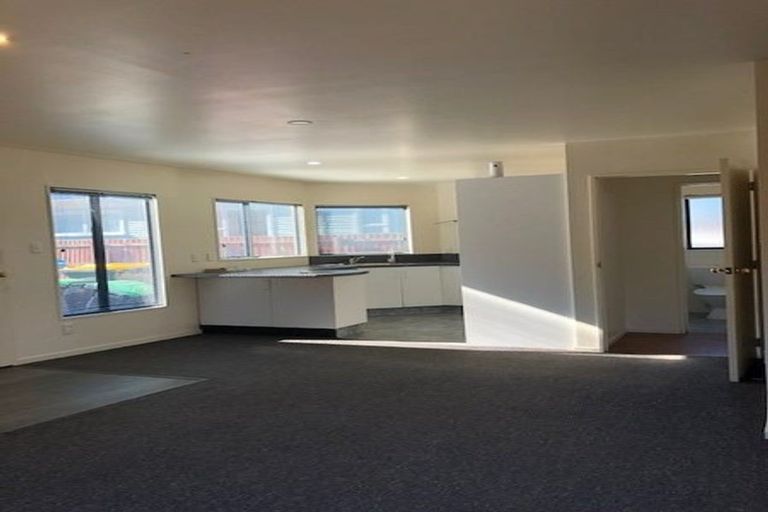 Photo of property in 2/112 Poulson Street, Addington, Christchurch, 8024