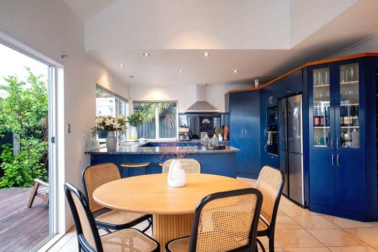 Photo of property in 9a Avenue Road, Greenmeadows, Napier, 4112