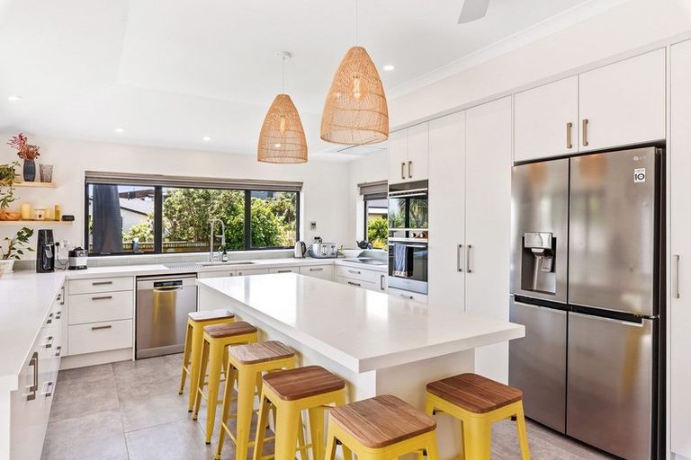 Photo of property in 9 Telford Way, Raumati Beach, Paraparaumu, 5032