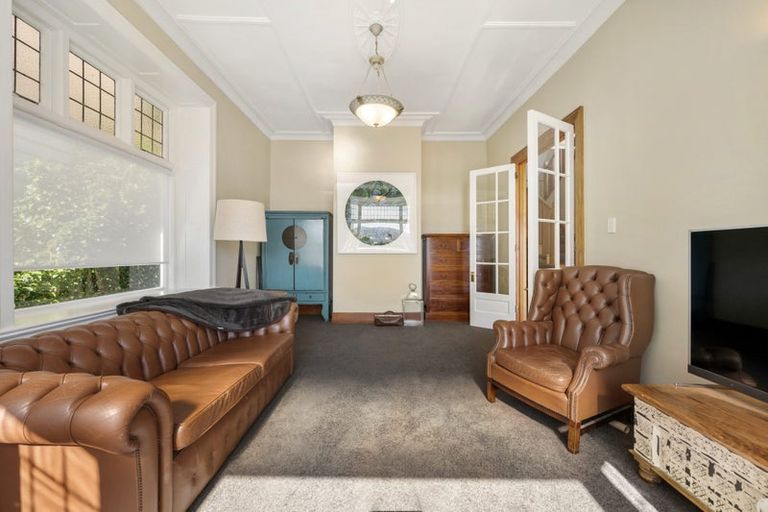 Photo of property in 210 Oriental Parade, Oriental Bay, Wellington, 6011