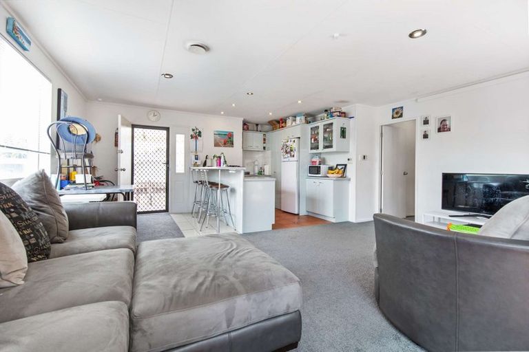 Photo of property in 20a Queen Road, Bellevue, Tauranga, 3110