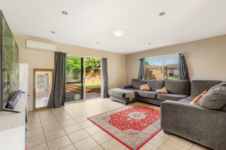 Photo of property in 1 Vanderbilt Place, Welcome Bay, Tauranga, 3112