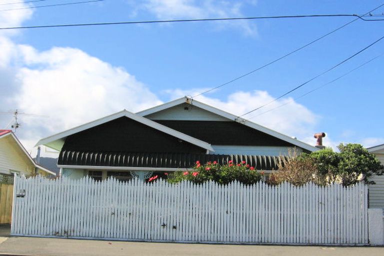 Photo of property in 10 Collins Street, Petone, Lower Hutt, 5012