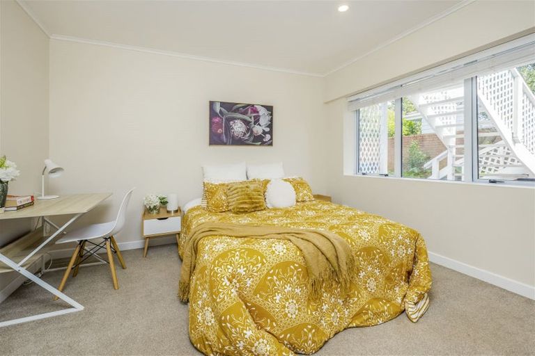 Photo of property in 2/19 Milton Road, Orewa, 0931