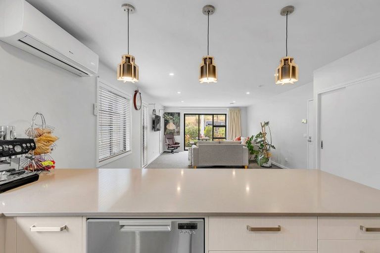 Photo of property in 48 Karearea Avenue, Kenepuru, Porirua, 5022