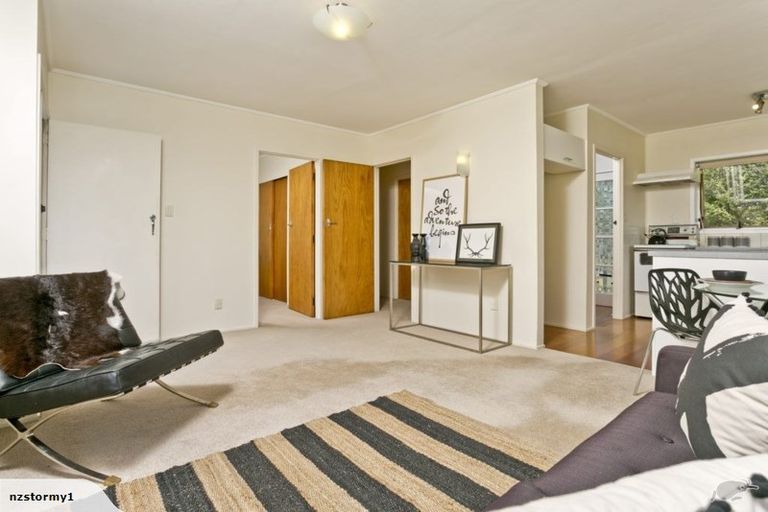 Photo of property in 1/8 Northwick Place, Hillcrest, Auckland, 0627