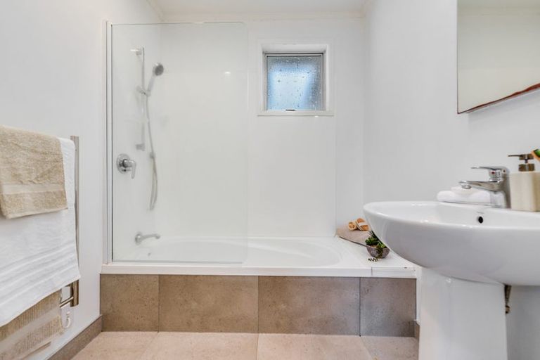 Photo of property in 21 Pelorus Street, Glenview, Hamilton, 3206