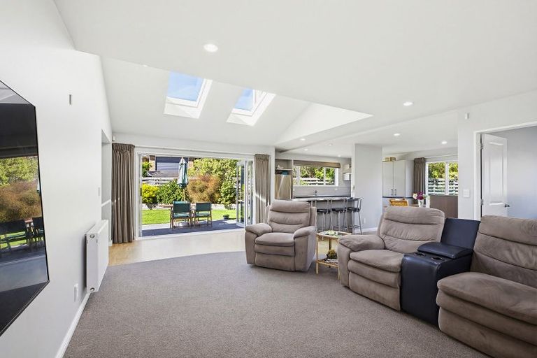 Photo of property in 4 Botany Lane, Whitby, Porirua, 5024