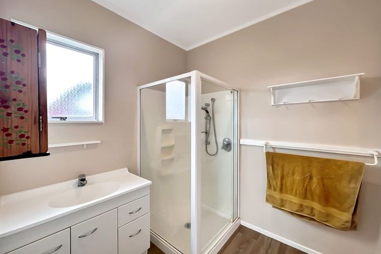 Photo of property in 65 Swiss Avenue, Gonville, Whanganui, 4501