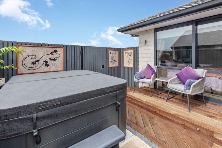 Photo of property in 6 Blacklock Road, Pyes Pa, Tauranga, 3112