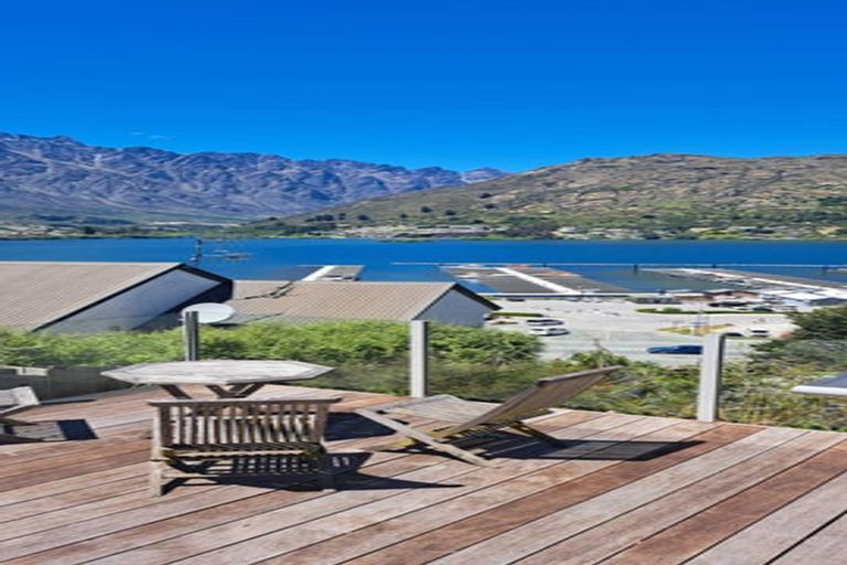 Photo of property in 15a Marina Drive, Frankton, Queenstown, 9300