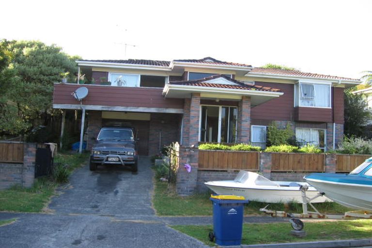Photo of property in 5 Walnut Lane, Browns Bay, Auckland, 0630