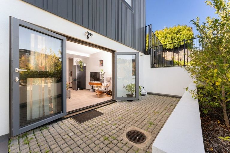 Photo of property in 48a Peter Terrace, Castor Bay, Auckland, 0620