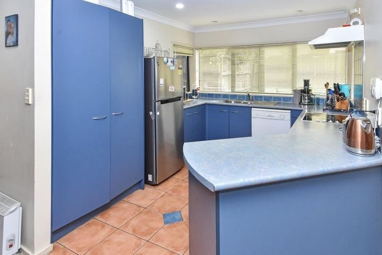 Photo of property in 5 Samara Place, Clendon Park, Auckland, 2103