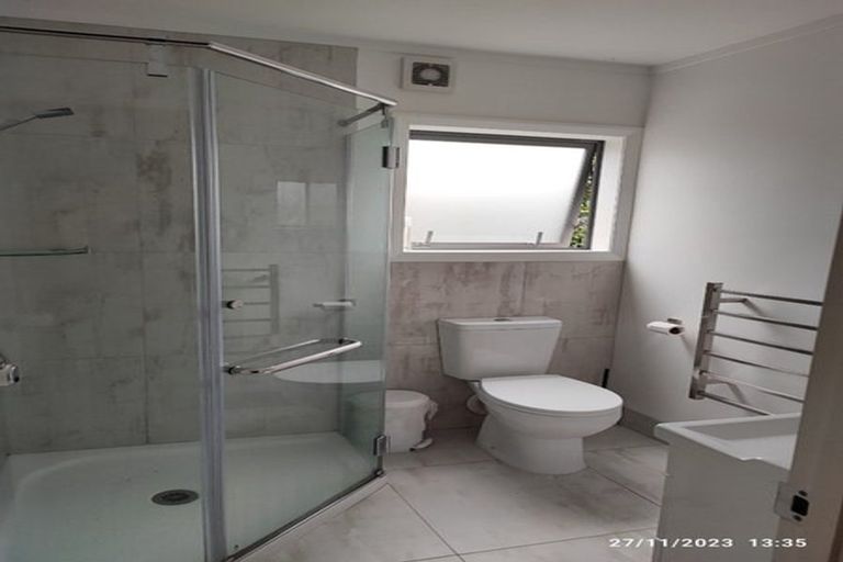 Photo of property in 3 Dayspring Way, Pakuranga, Auckland, 2010