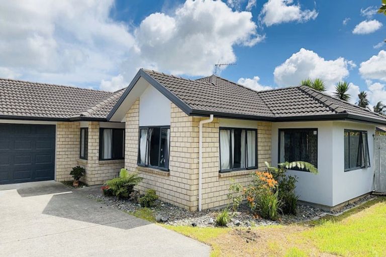 Photo of property in 16 Cathcart Close, Pukekohe, 2120