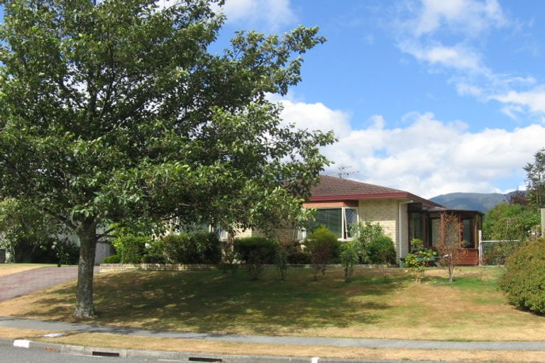 Photo of property in 34 Clearwater Terrace, Brown Owl, Upper Hutt, 5018