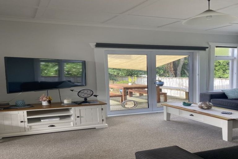 Photo of property in 3a Tupoki Street, Glen Avon, New Plymouth, 4312