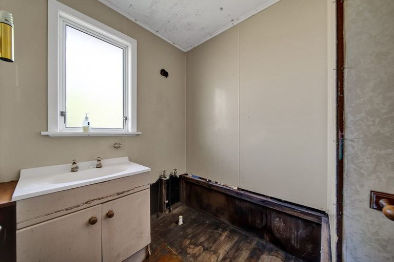 Photo of property in 65 Turuturu Road, Hawera, 4610